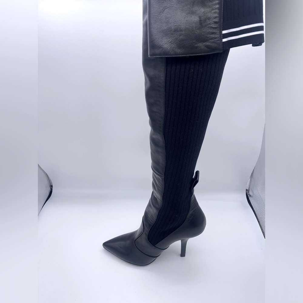 Fendi Calf Leather- comes as seen on pictures. Never worn.